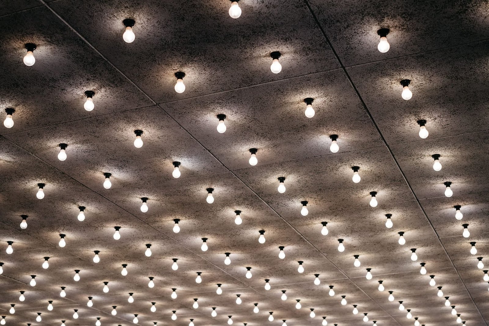 LED-Wand im Heimkino 2026: Auflösung, Pitch und Preise